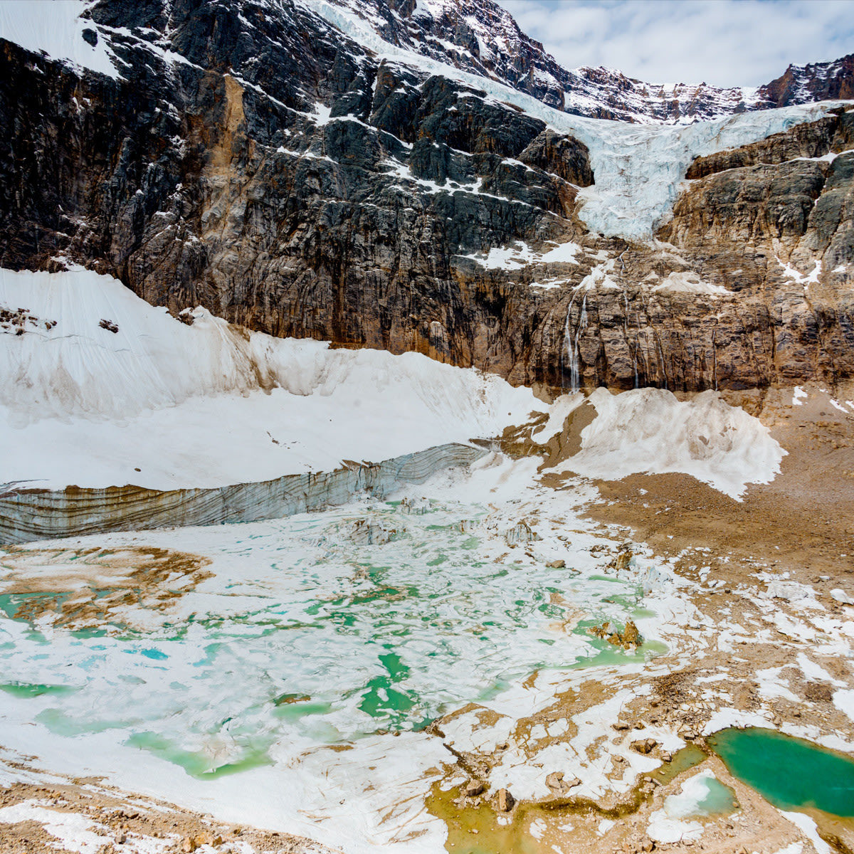 
        <div class='title'>
          Angel Glacier, Mt Edith Cavell, Canada   Eric Hatch
        </div>
       