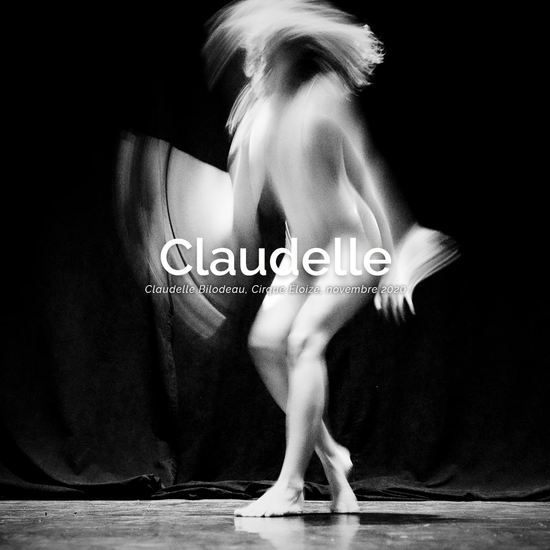 
        <div class='title'>
          portraits Claudelle
        </div>
       