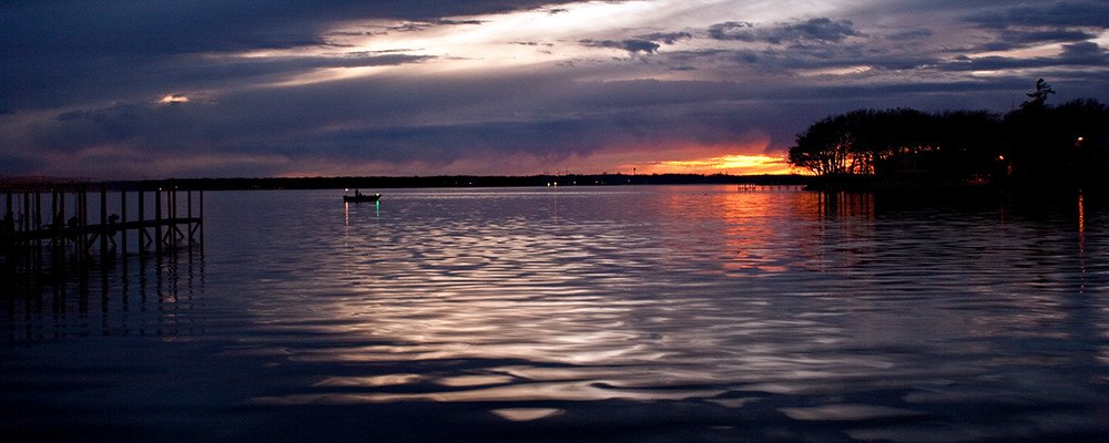 
        <div class='title'>
          2 Fire In The Sky   Slideshow
        </div>
       