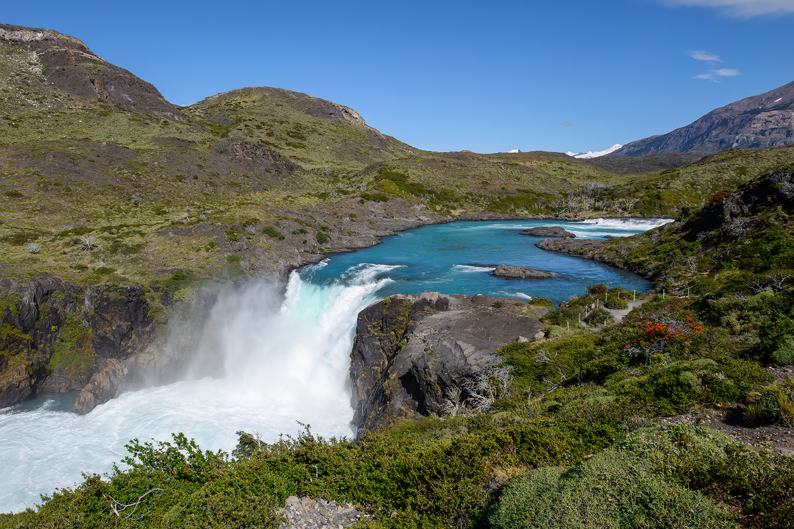 
        <div class='title'>
          Salto Grande Waterfalls   Torres del Paine National Park
        </div>
       