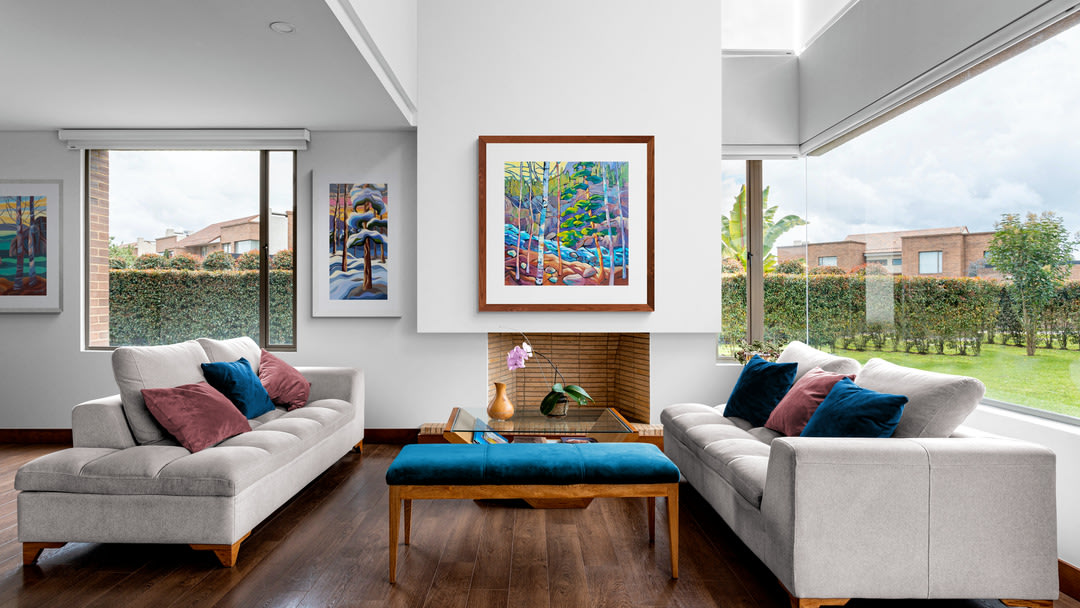 
        <div class='title'>
          Comfy living room with garden views (3)
        </div>
       