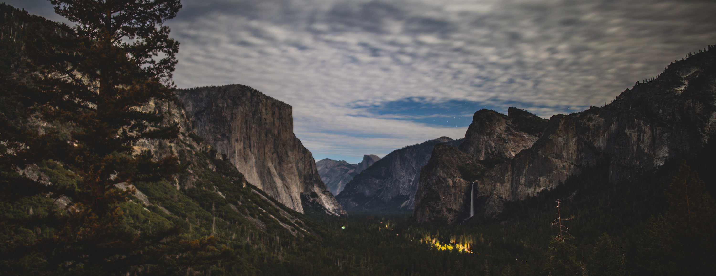 
        <div class='title'>
          Shelby Osborne Yosemite Tunnel View Night e29v7m
        </div>
       