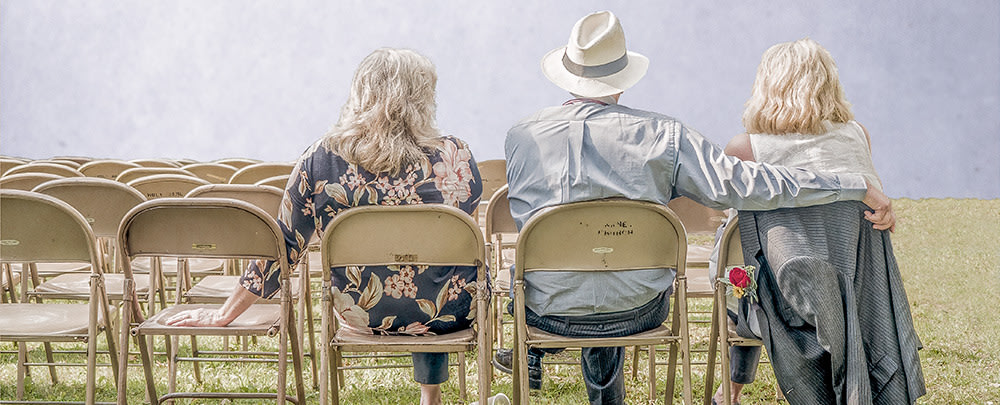 
        <div class='title'>
          chair man and women 2 1000x404
        </div>
       