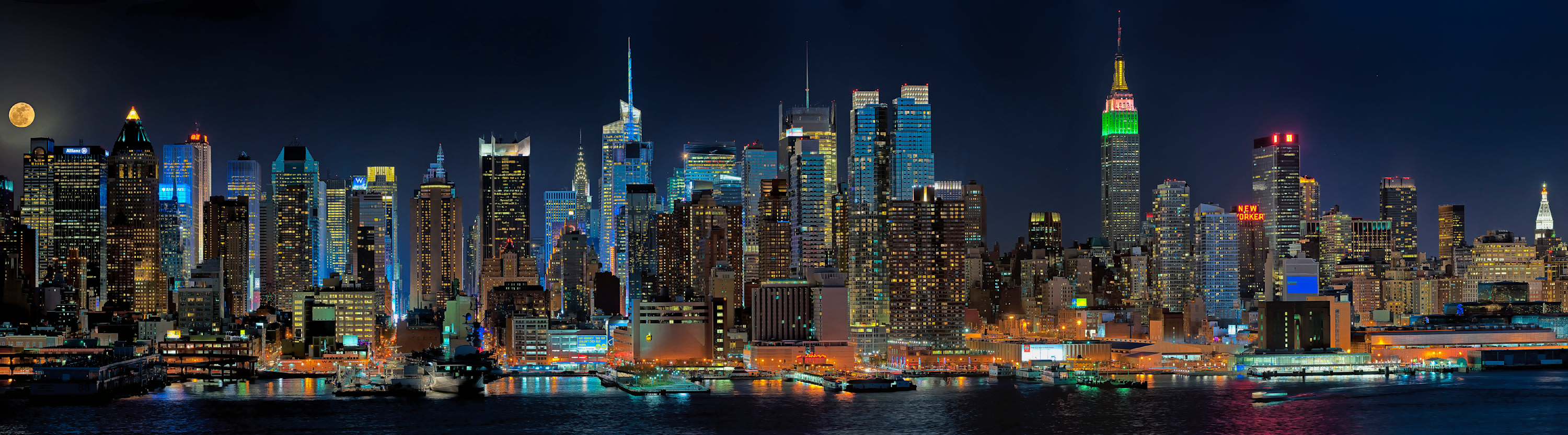 
        <div class='title'>
          Richard King Manhattan Skyline With Full Moon copy
        </div>
       