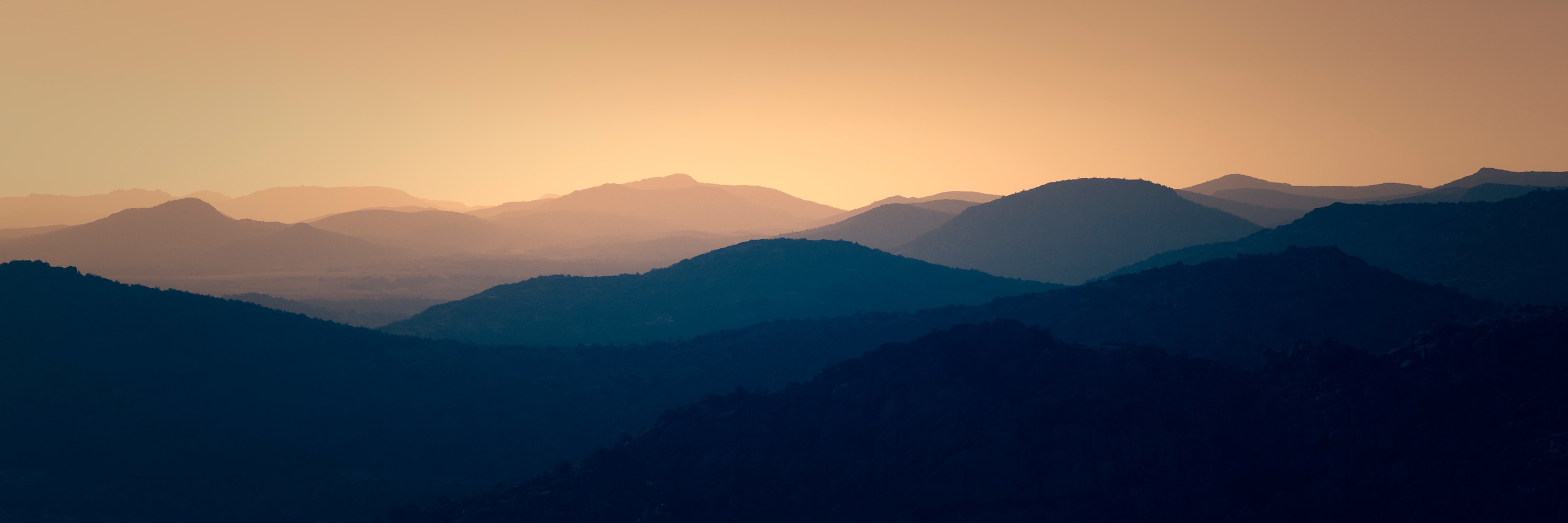 
        <div class='title'>
          Pano Sunset From Mount Scott
        </div>
       