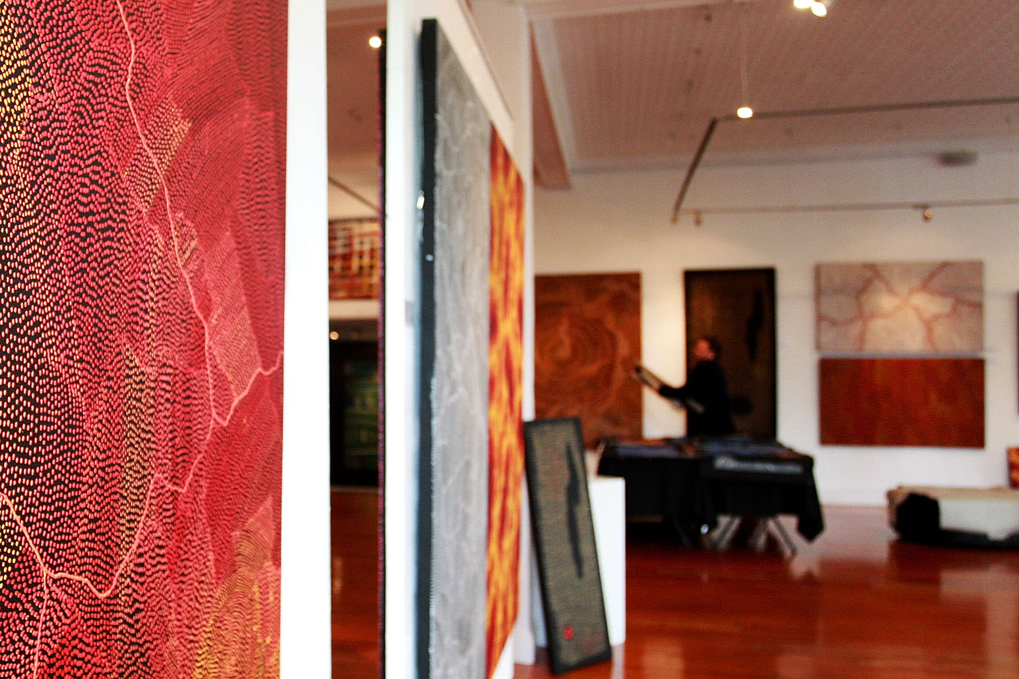 
        <div class='title'>
          00000000LW018 Profile Of In
        </div>
       