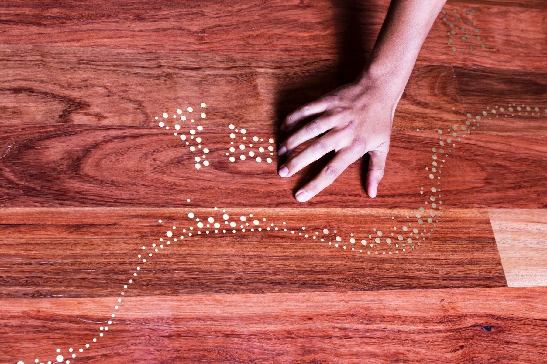 
        <div class='title'>
          CJG 0128
        </div>
       