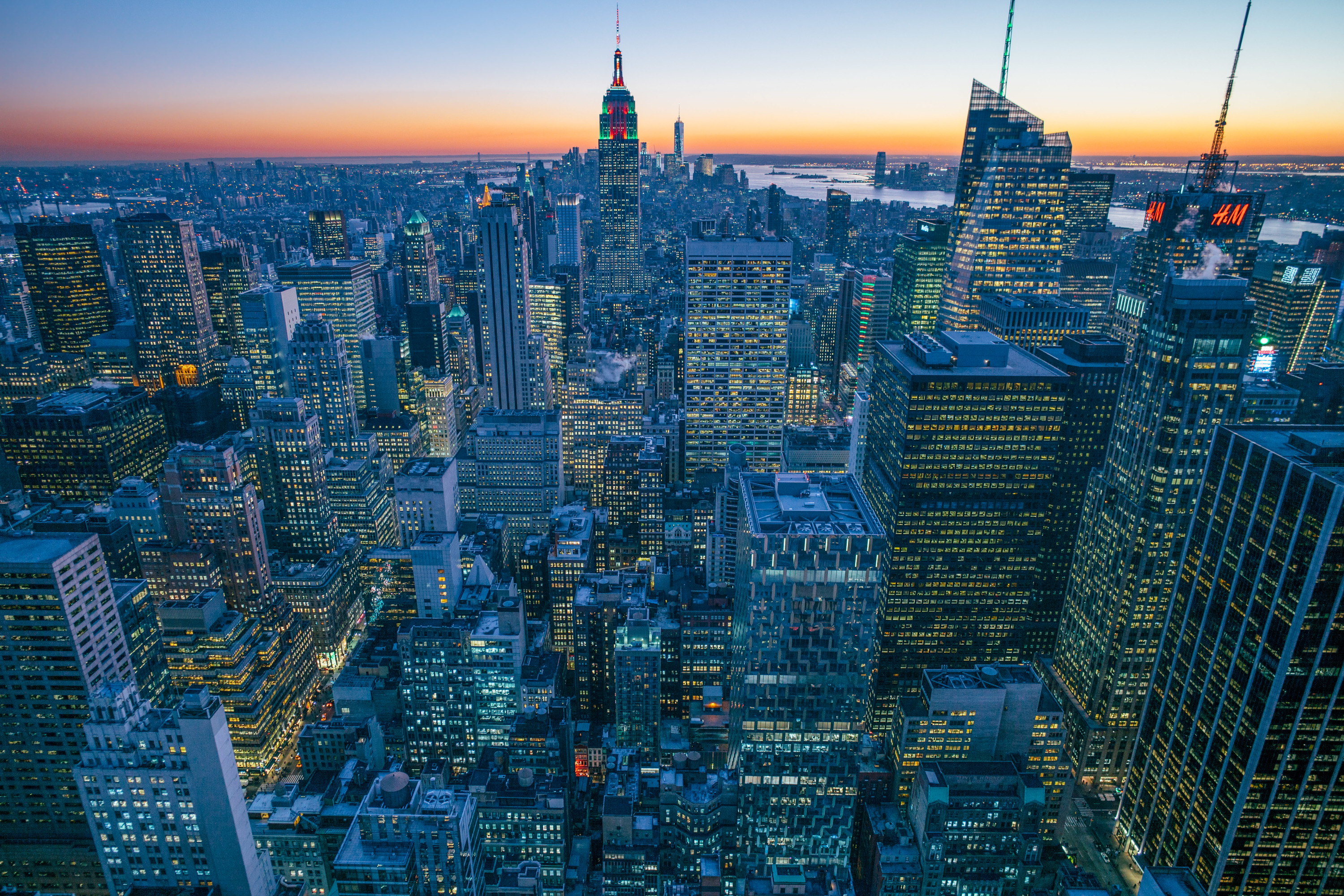 
        <div class='title'>
          New York Vibes
        </div>
       
