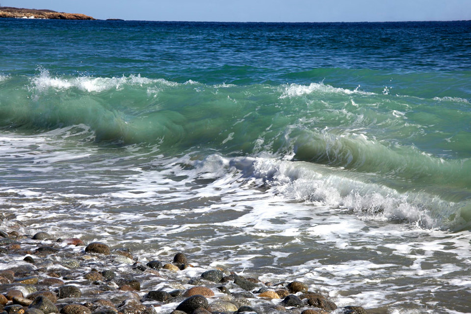 
        <div class='title'>
          green wave rocks lighthouse cape hedge beach seascape gloucester qqrrmj
        </div>
       