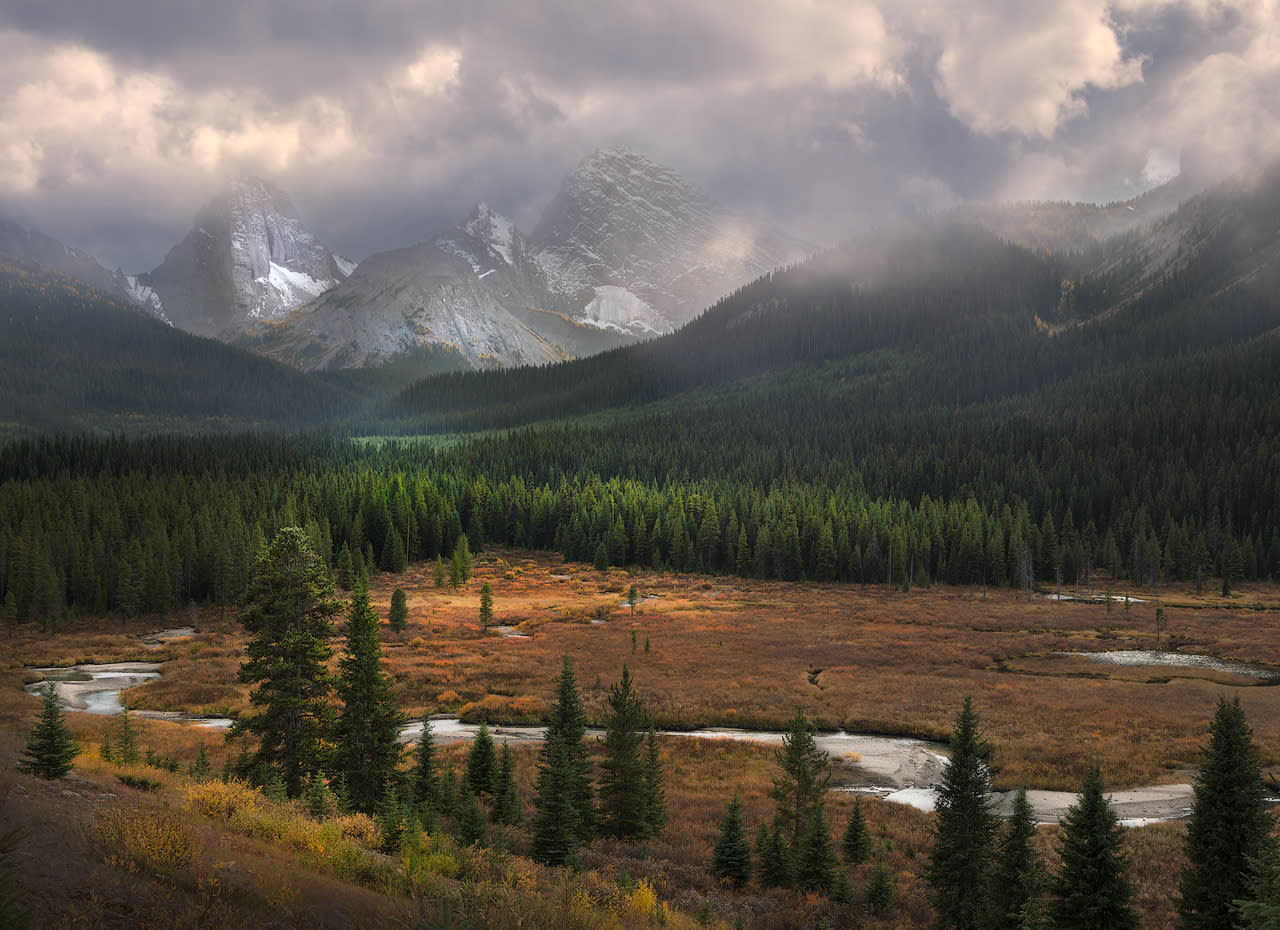 Canadian rockies storm s a comin cuebfx