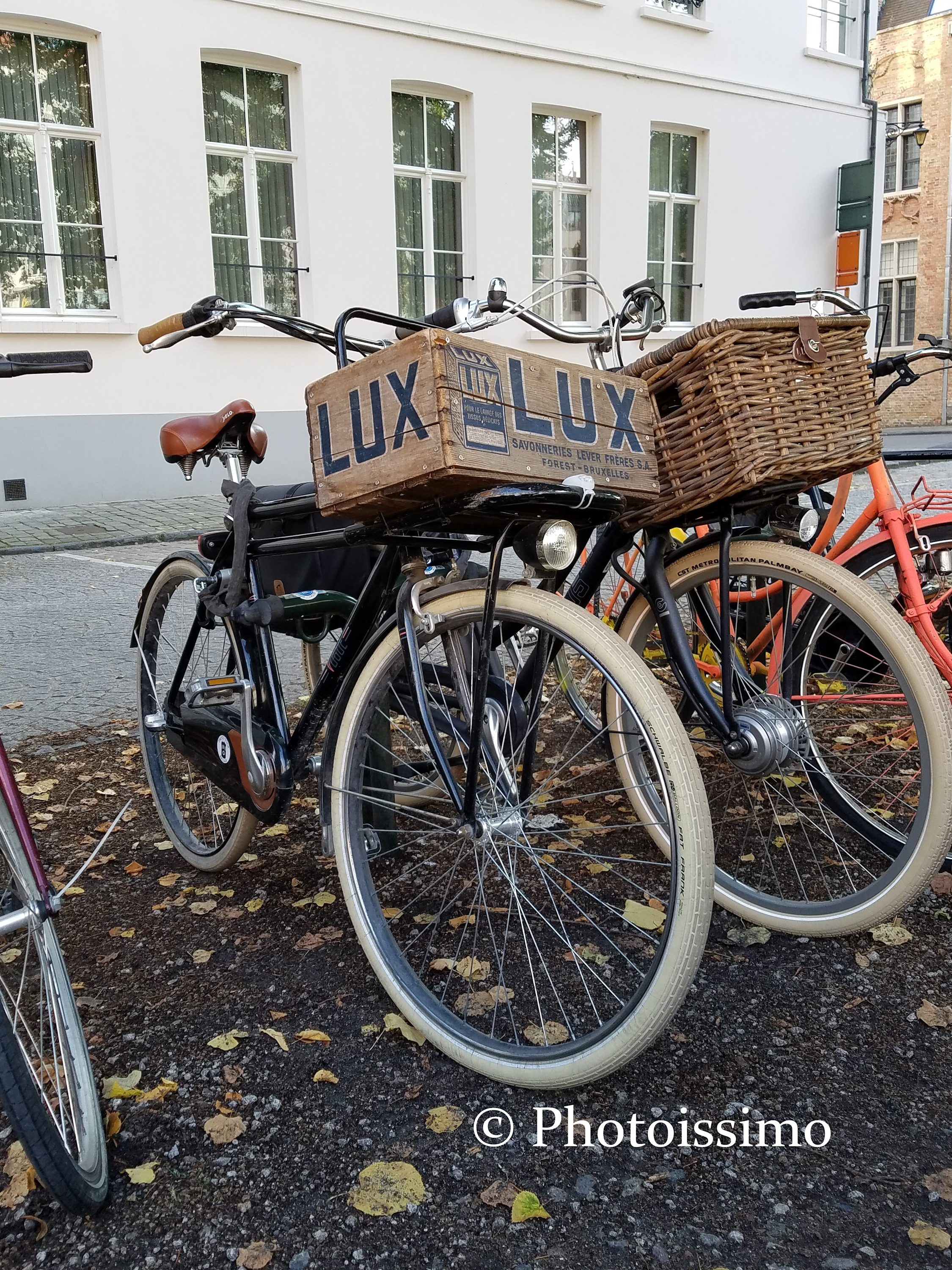 Bicycle and lux c i2bubc
