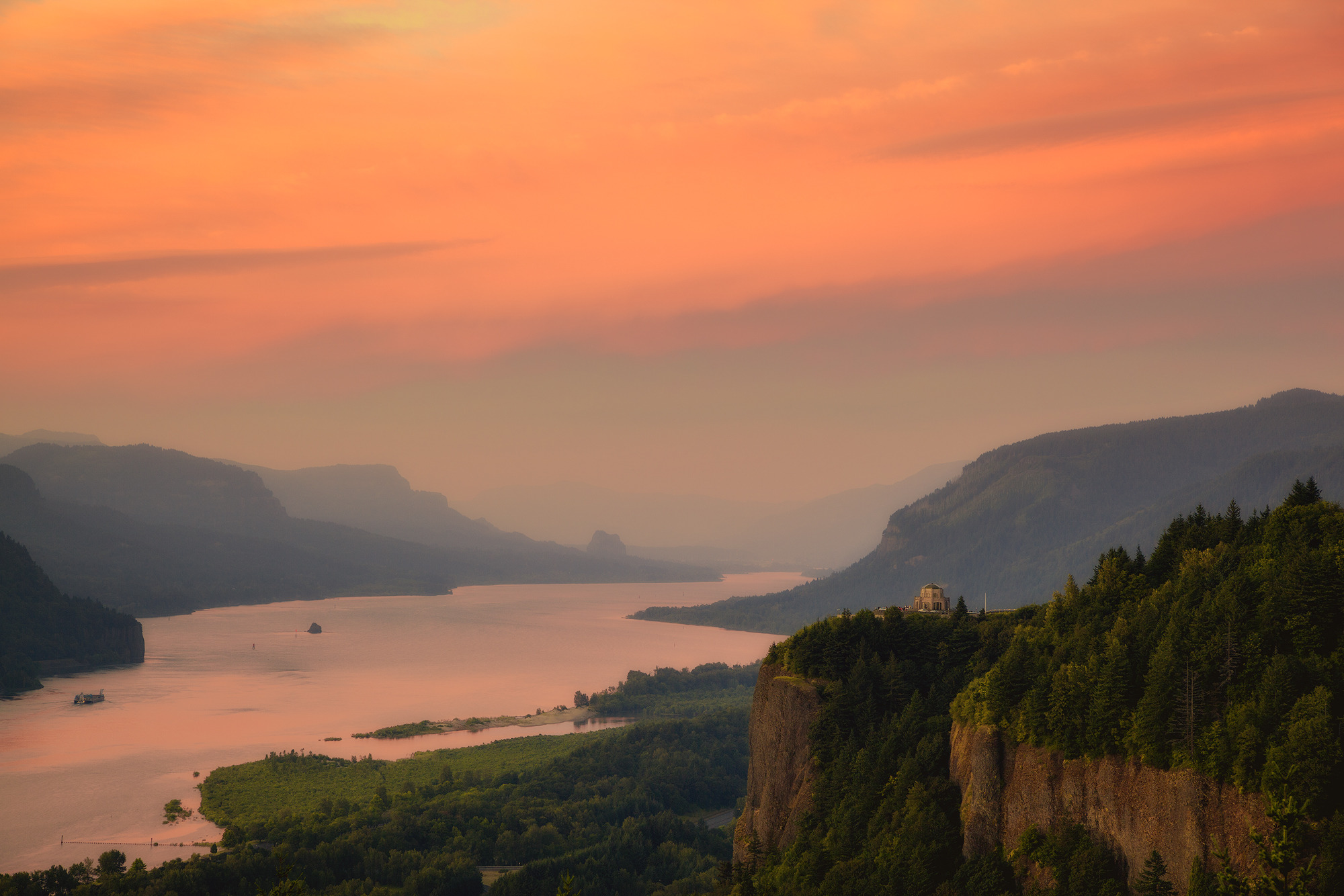Columbia gorge oregon v4ac9w