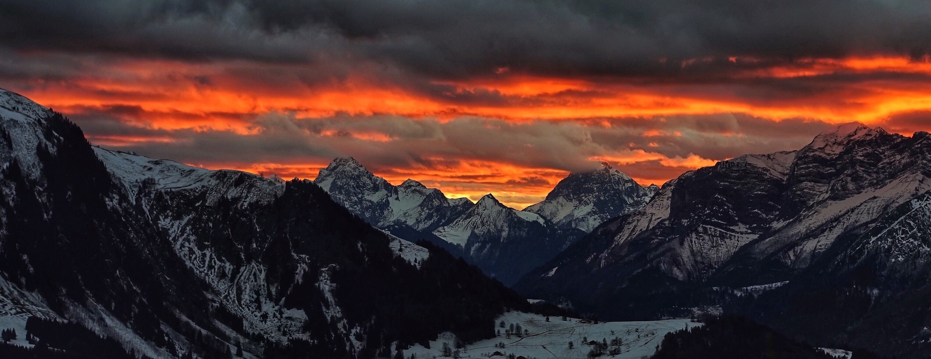 
        <div class='title'>
          Swiss Skies 2
        </div>
       