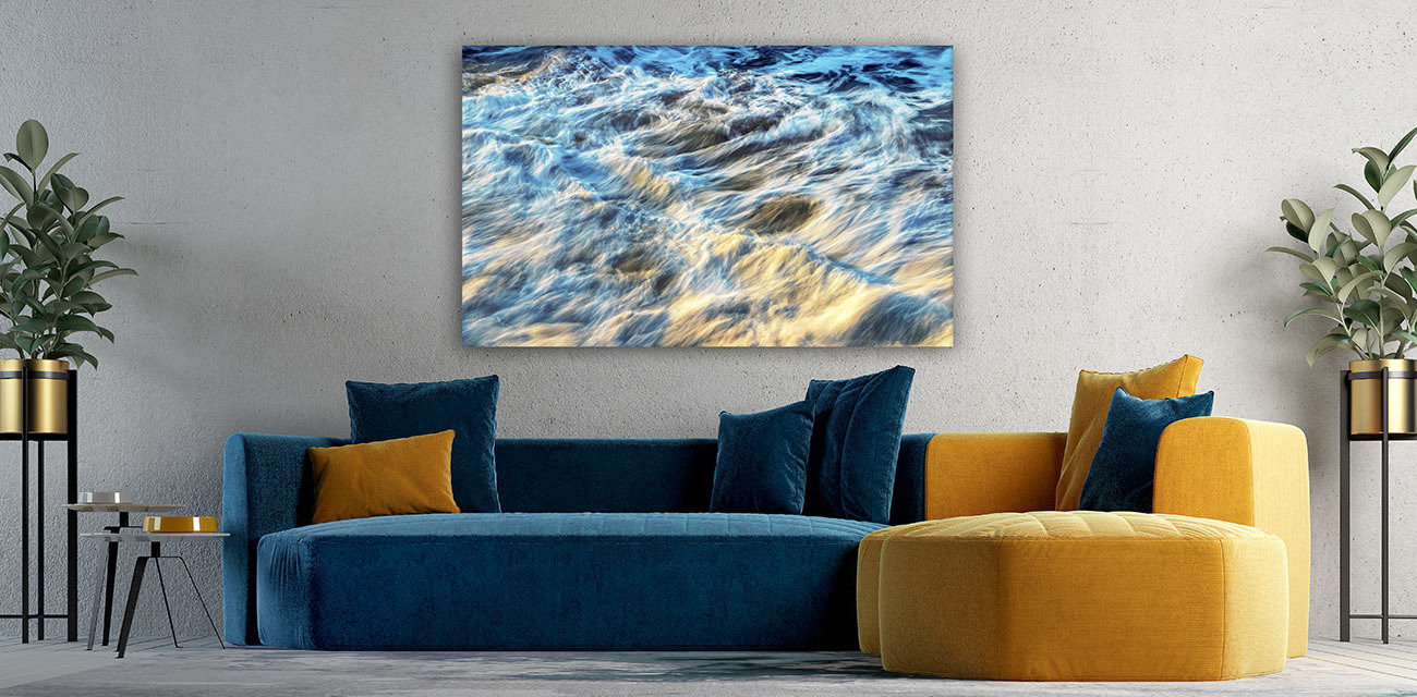 
        <div class='title'>
          high tide main
        </div>
       