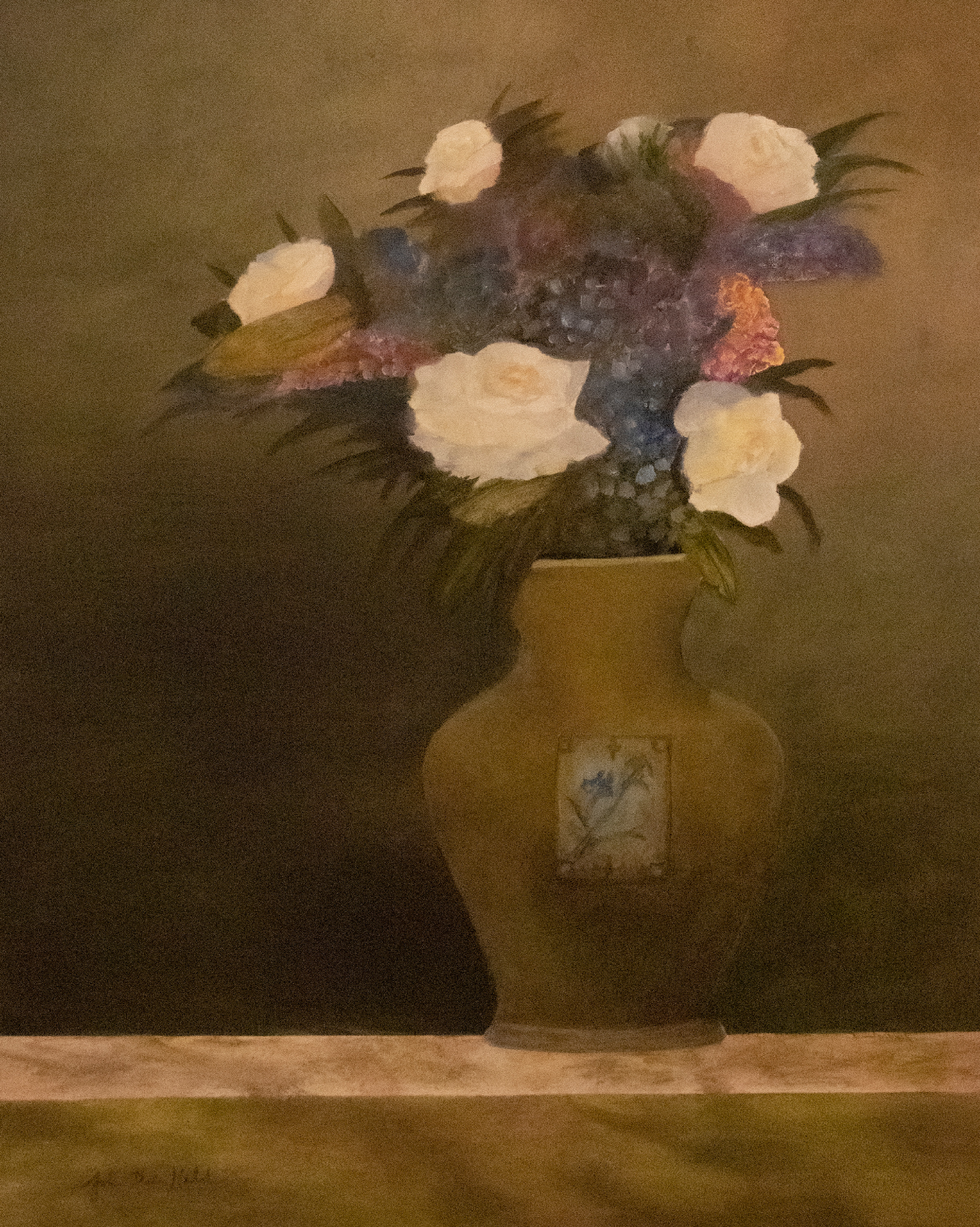 Vase and white roses jlb7sa