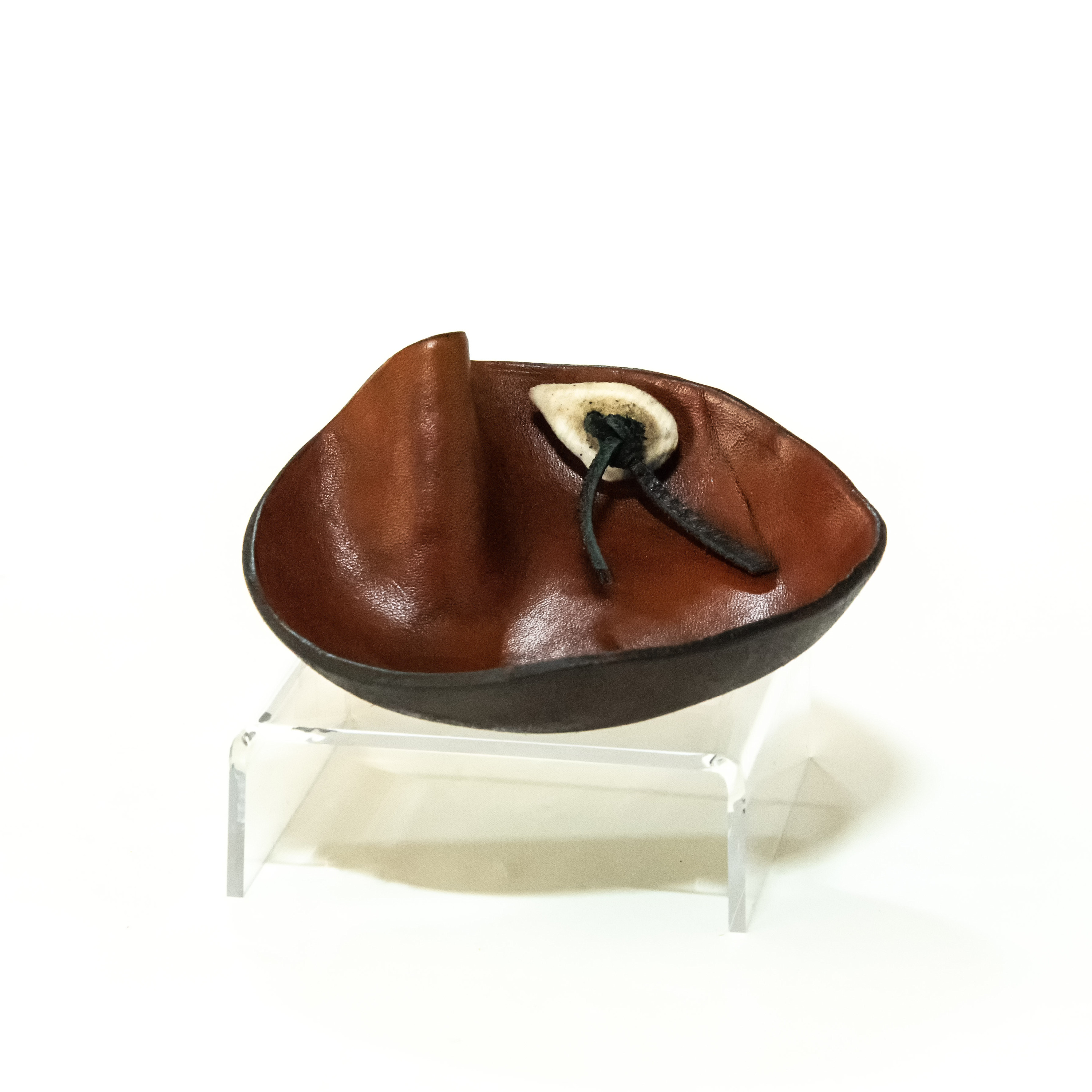 22 28 leather.sculpt web 1040 grgziz