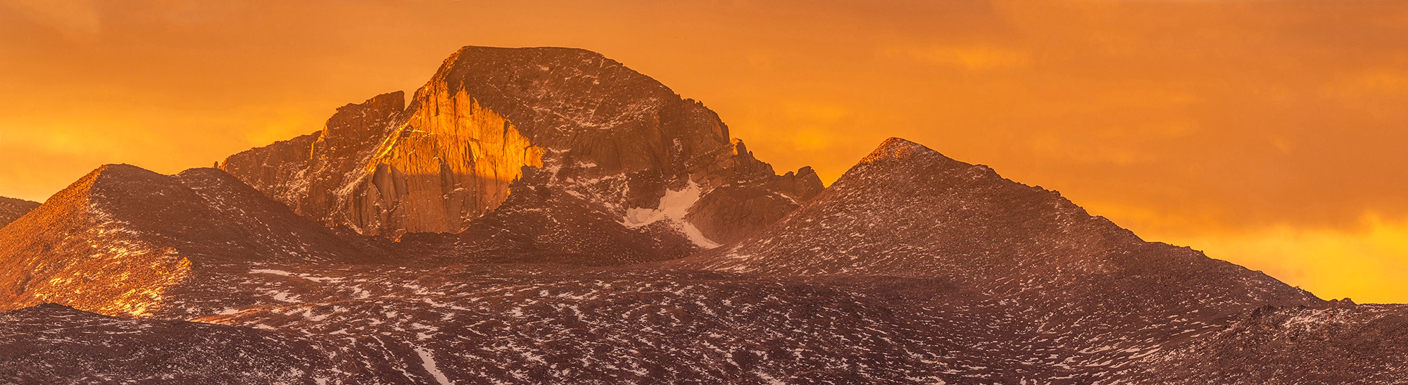 
        <div class='title'>
          Divide Morning pano RMNP 2020 2 Longs banner
        </div>
       