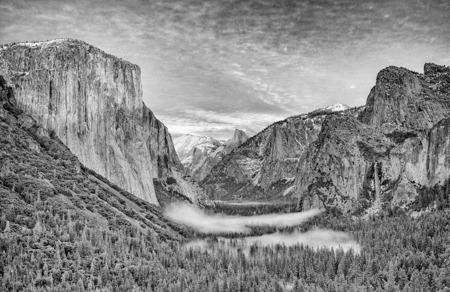 Yosemite sun set bw svxjuq z0acnk