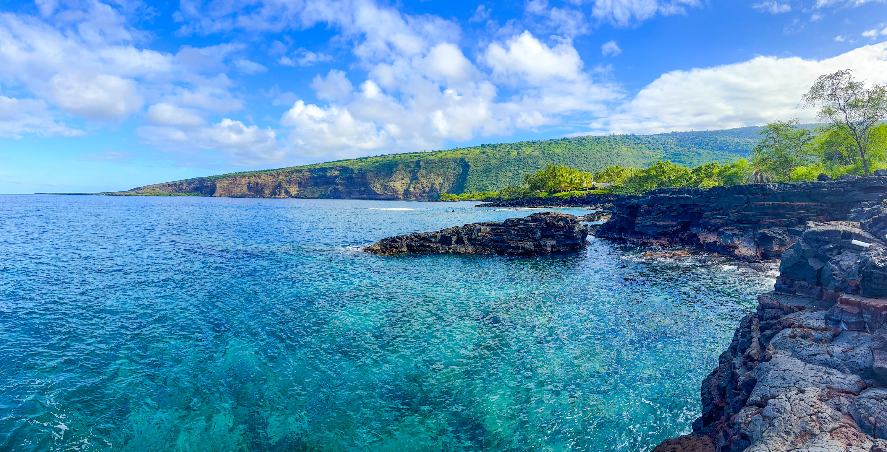 
        <div class='title'>
          Kealakekua Breathway Wholesome Landscpaes
        </div>
       
        <div class='description'>
          Kealakekua in Hawaiian means "Pathway of the Gods". This known sacred spot is considered an entryway to the Divine.
        </div>
      