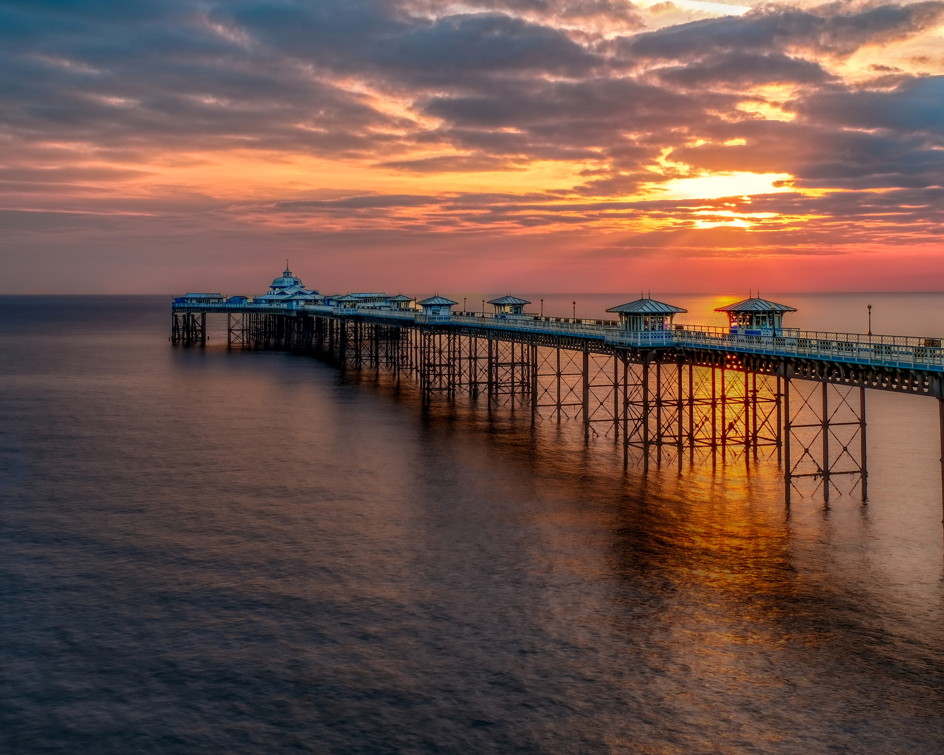 
        <div class='title'>
          Sunrise In Llandudno banner
        </div>
       
        <div class='description'>
          
        </div>
      