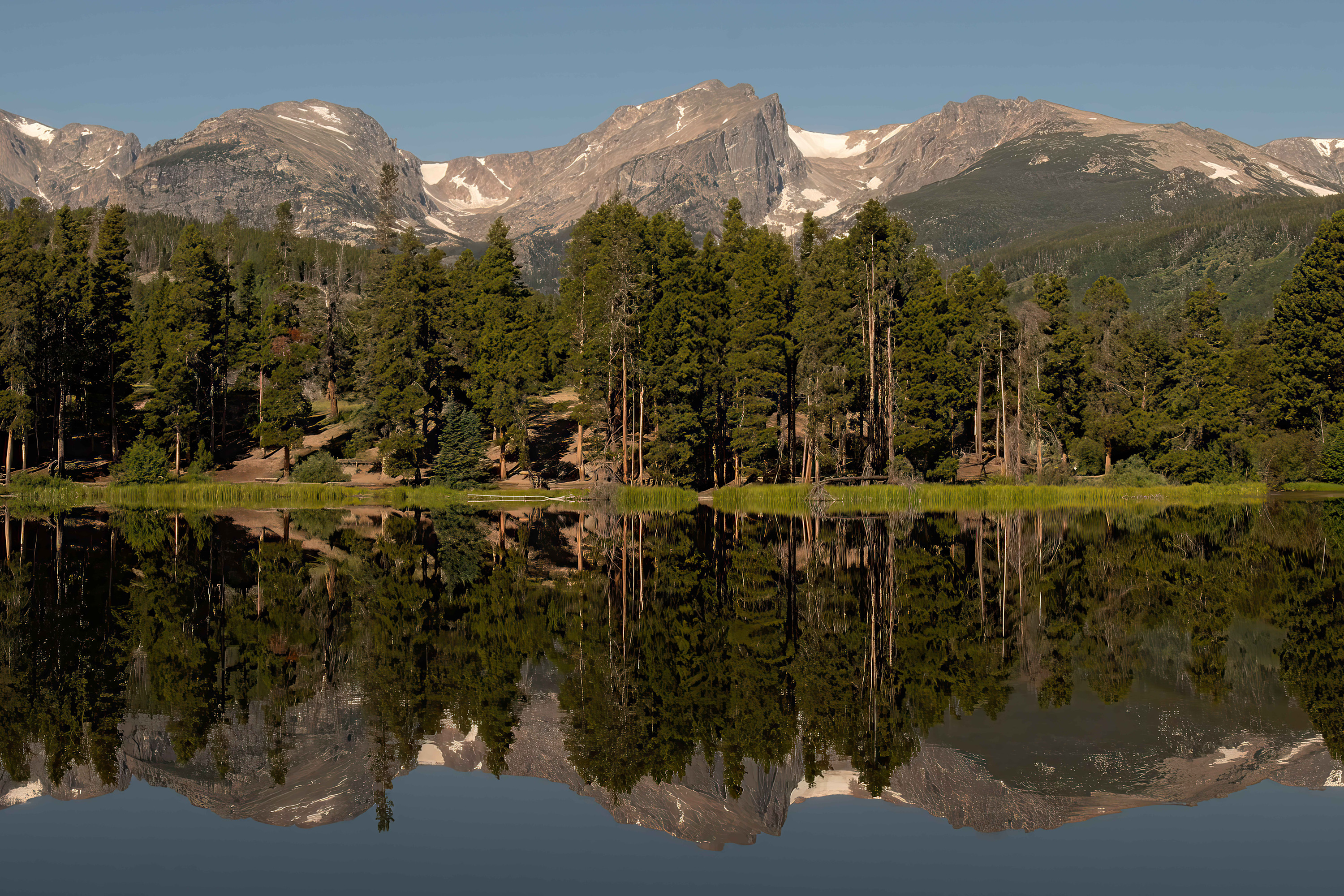 
        <div class='title'>
          Mountain Reflection
        </div>
       
        <div class='description'>
          
        </div>
      