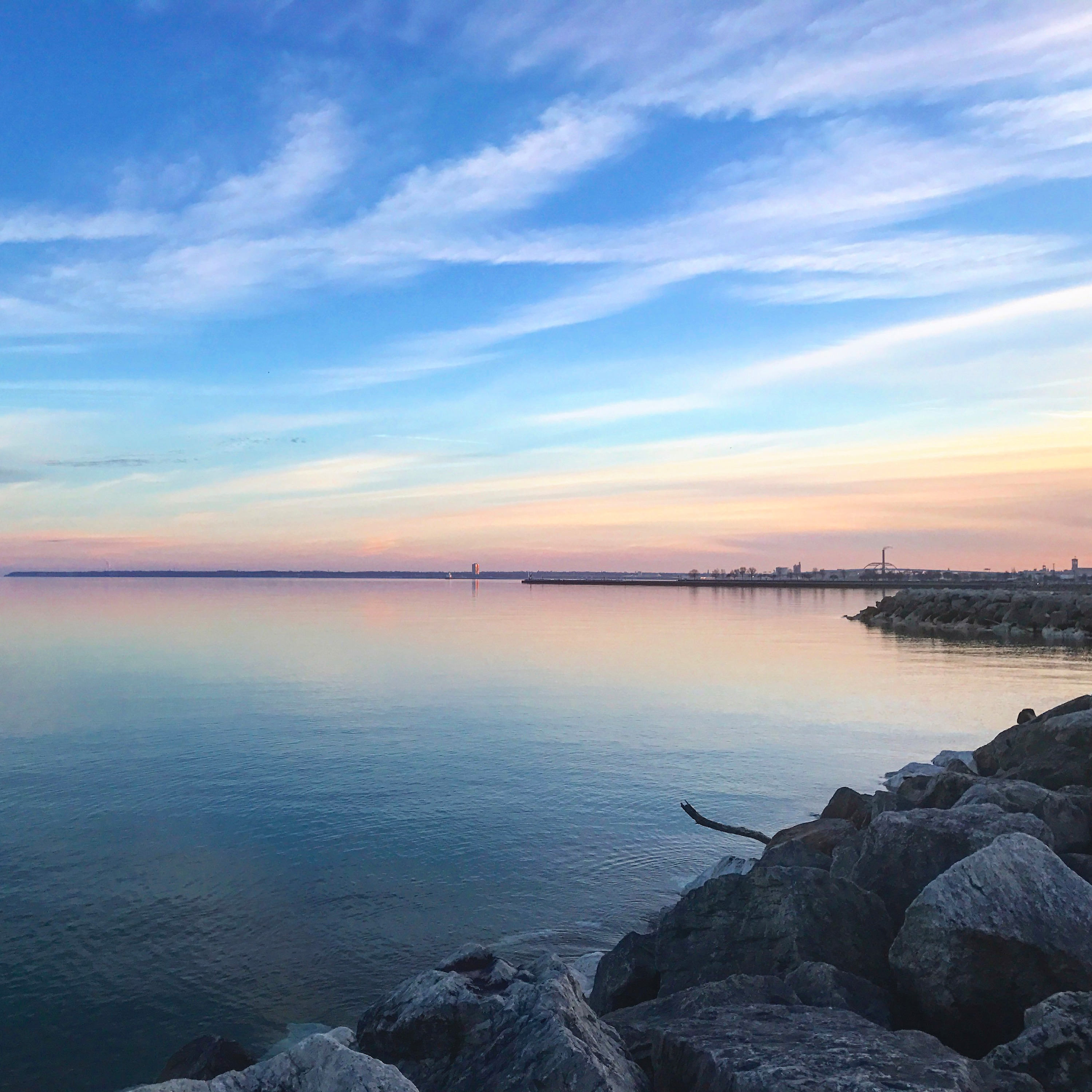 
        <div class='title'>
          Sunset Milwaukee WI
        </div>
       
        <div class='description'>
          
        </div>
      