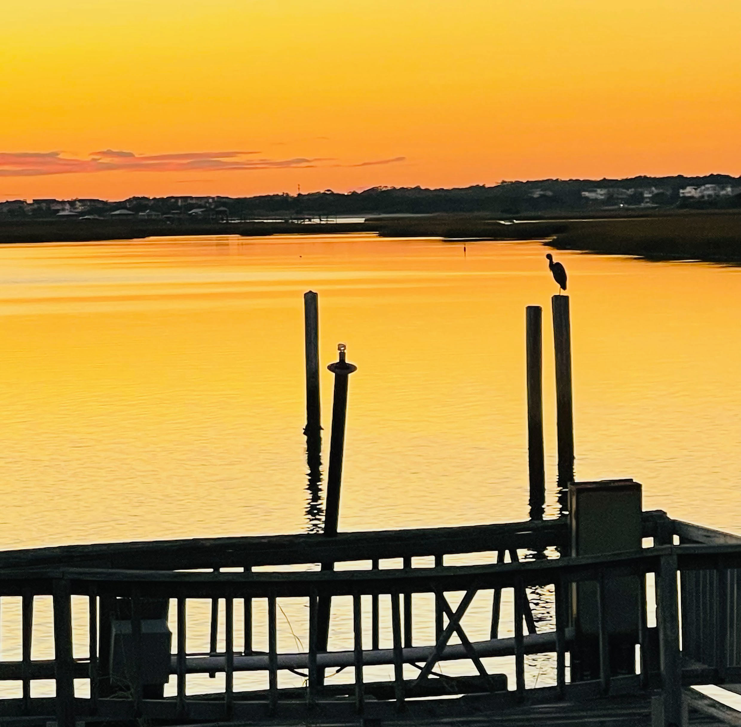 
        <div class='title'>
          Keys Pendleton Yellow Sunset Dock
        </div>
       
        <div class='description'>
          
        </div>
      