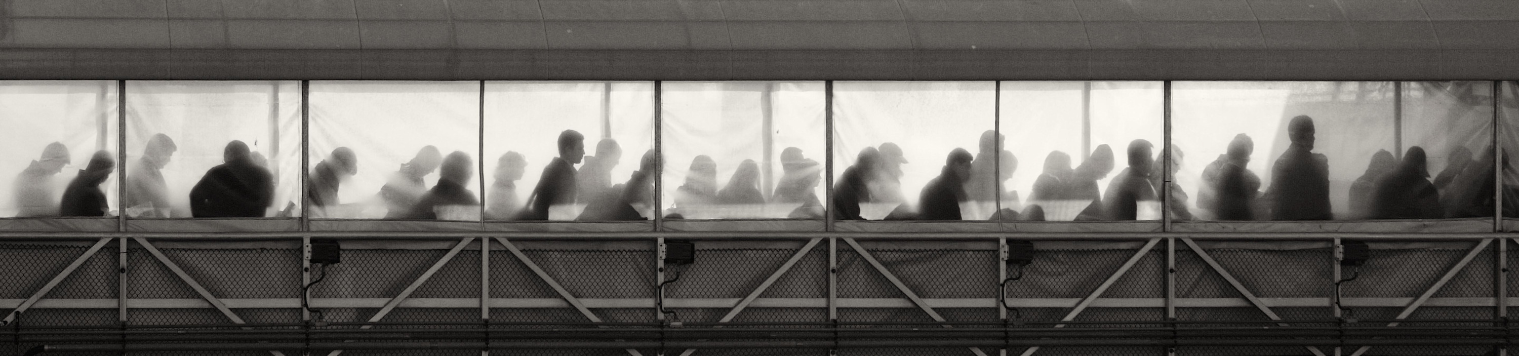 
        <div class='title'>
          Mourning Commute 32 whpl22
        </div>
       
        <div class='description'>
          
        </div>
      