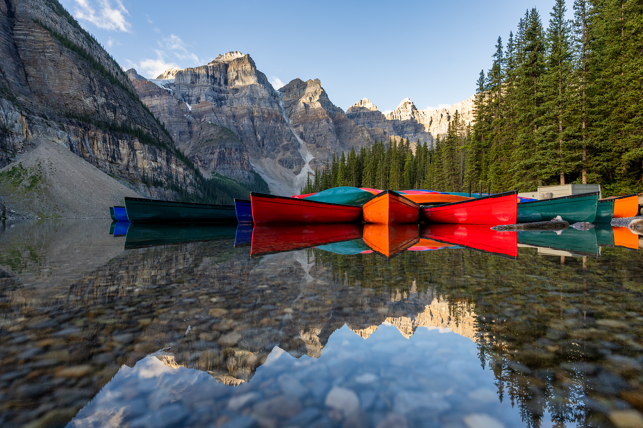 
        <div class='title'>
          Moraine Lake Canoes Edit copy
        </div>
       
        <div class='description'>
          
        </div>
      