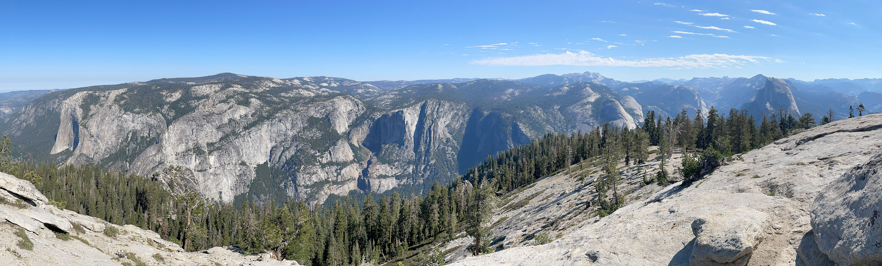 
        <div class='title'>
          Yosemite 5
        </div>
       
        <div class='description'>
          
        </div>
      