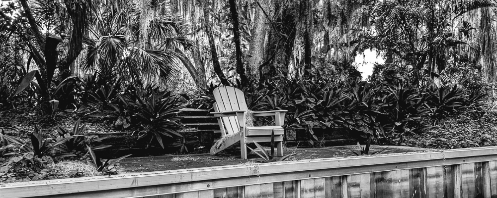 
        <div class='title'>
          Waiting Chair
        </div>
       