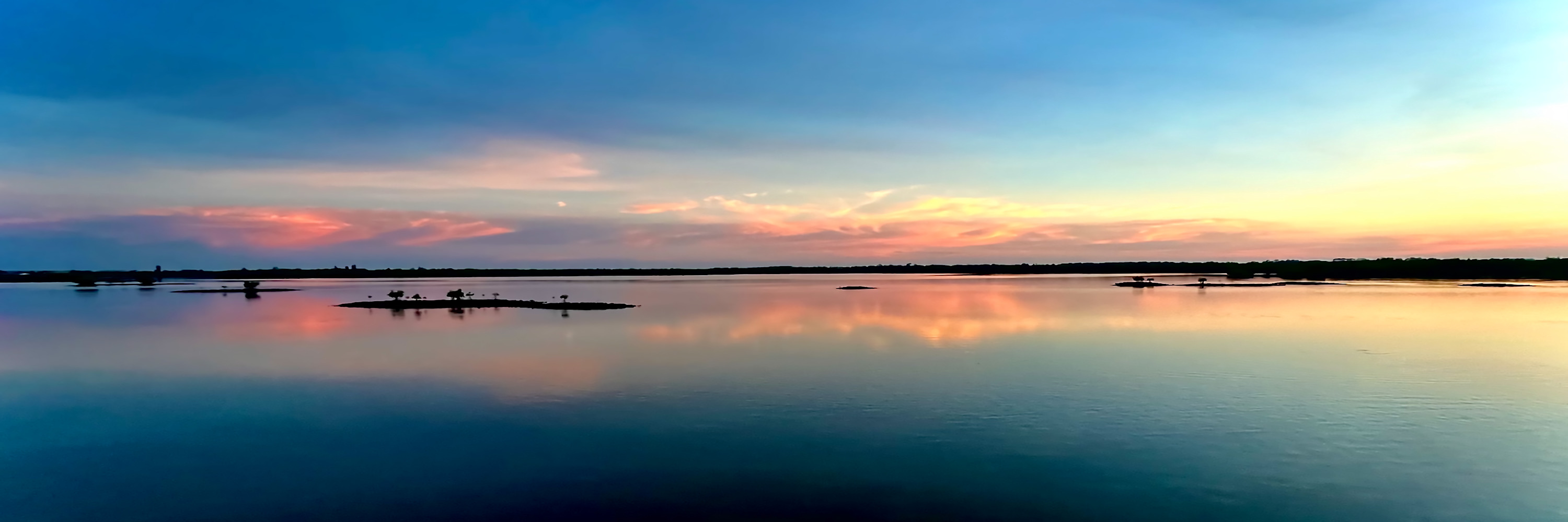 
        <div class='title'>
          Wilbur Bay Pano best
        </div>
       
        <div class='description'>
          
        </div>
      
