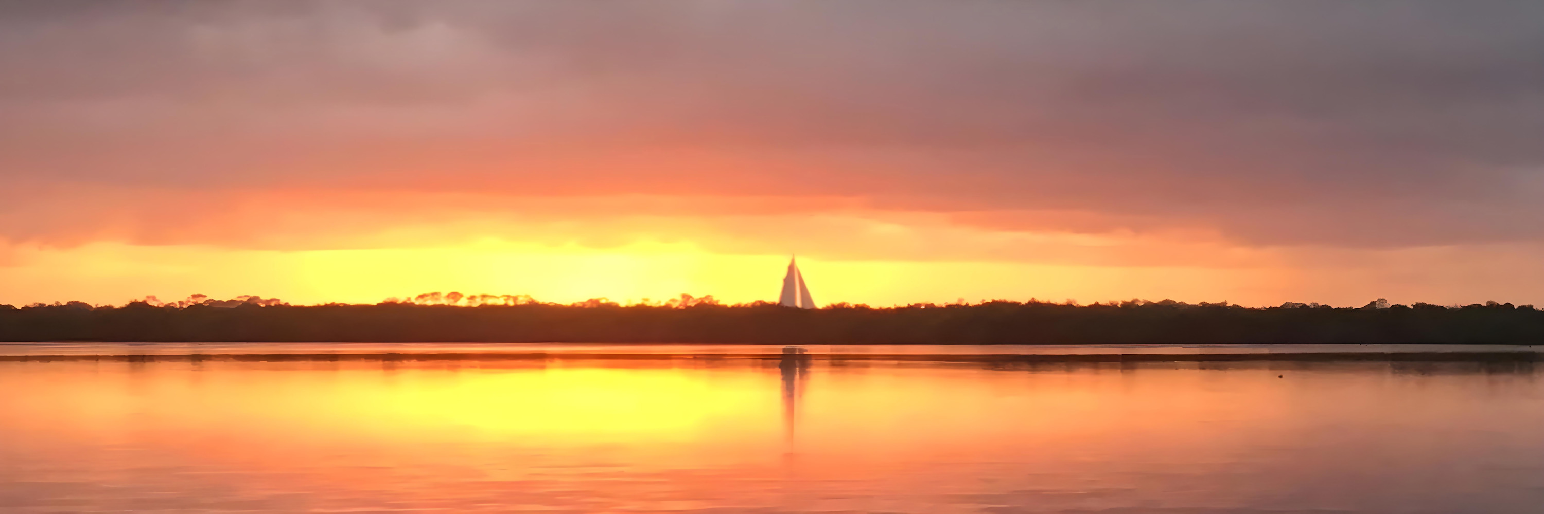 
        <div class='title'>
          Sunset Sail best
        </div>
       
        <div class='description'>
          
        </div>
      
