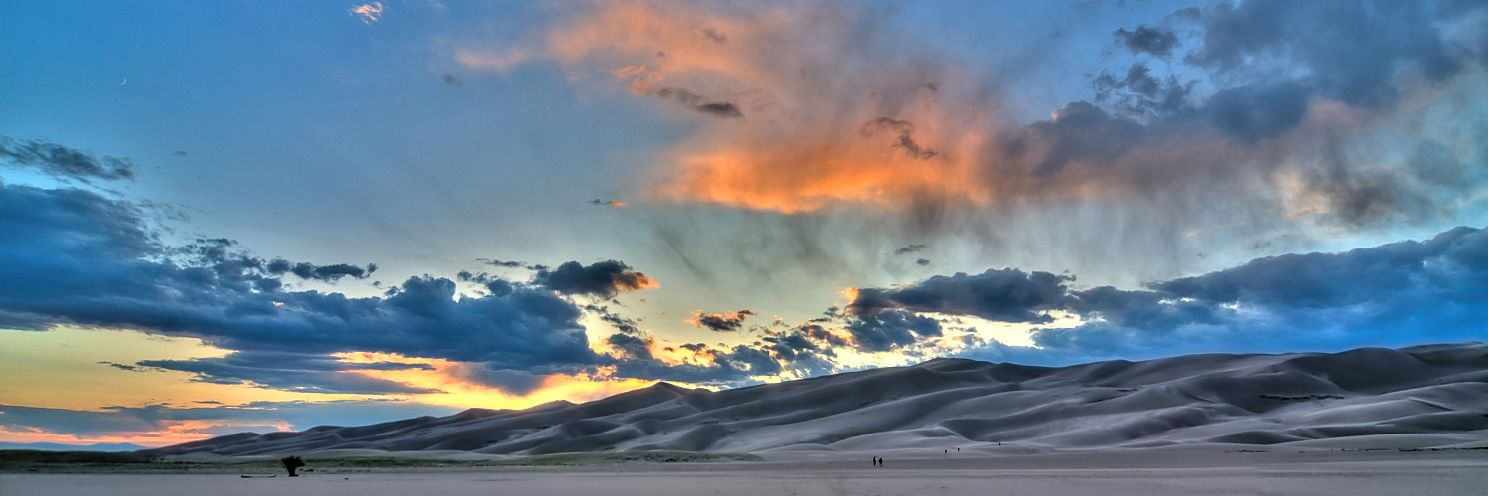 
        <div class='title'>
          Tyler Grundvig Sunset Serenade
        </div>
       
        <div class='description'>
          
        </div>
      