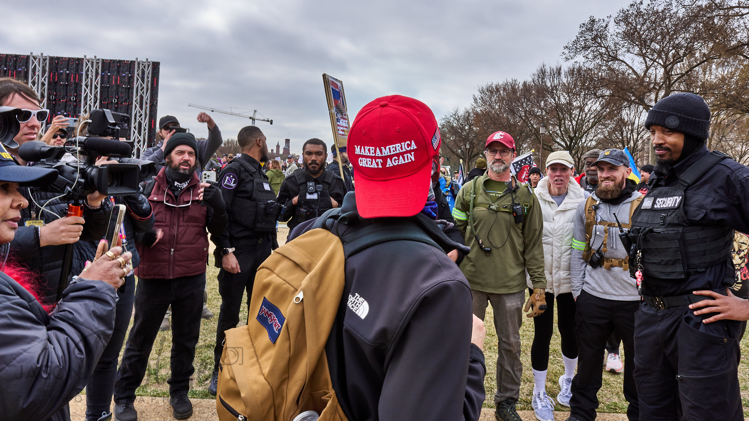 
        <div class='title'>
          JIP 5844 MAGA Hat Mall Protestors 2025 DC
        </div>
       