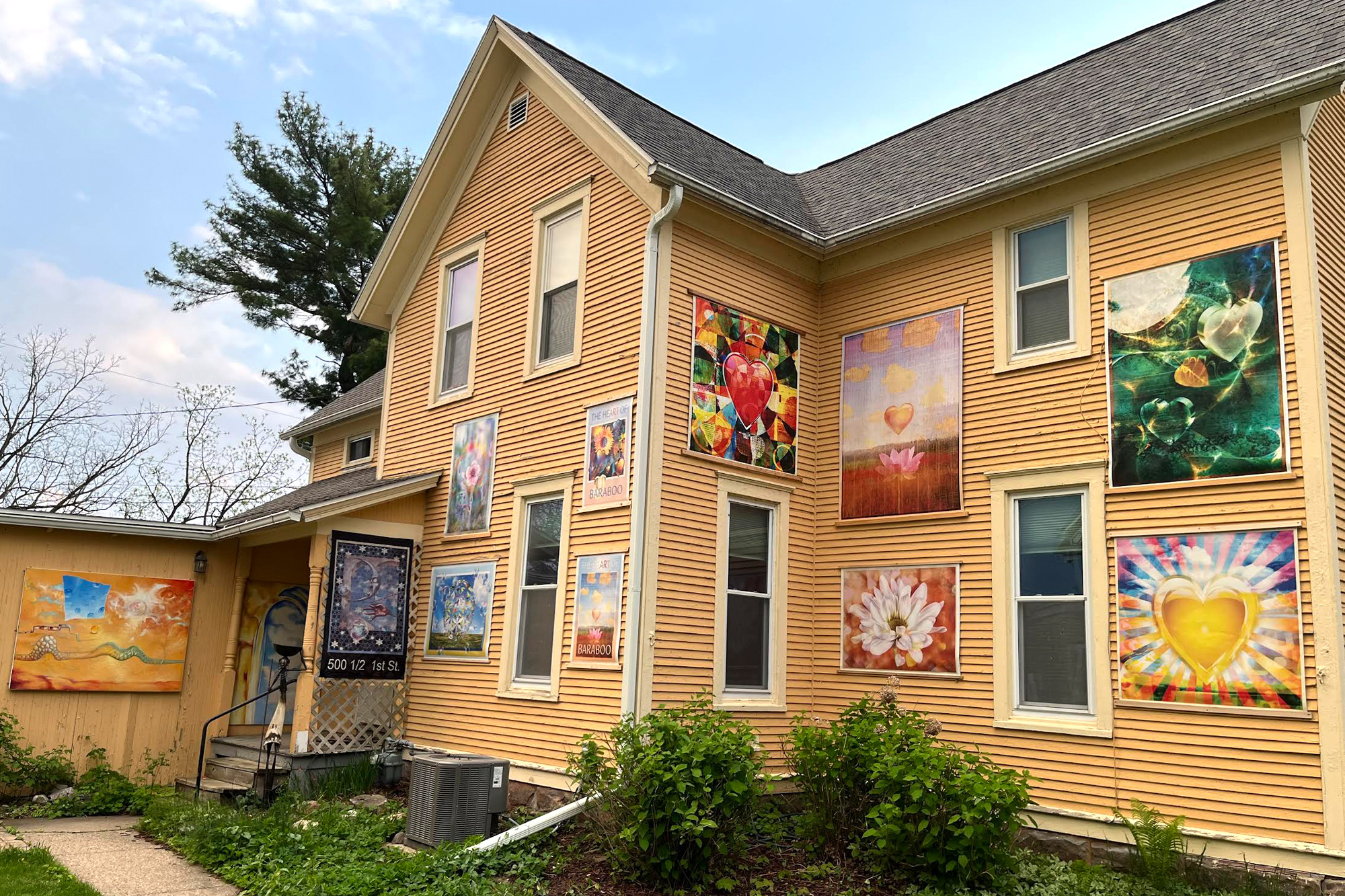 
        <div class='title'>
          House Bannered
        </div>
       