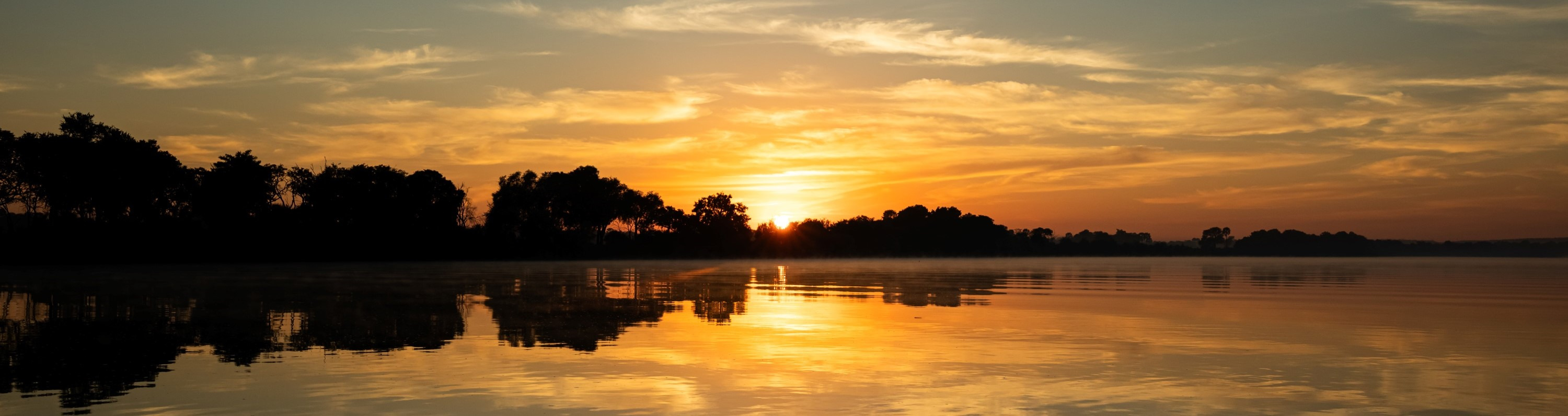 
        <div class='title'>
          Zambezi Sunrise tepiwl
        </div>
       