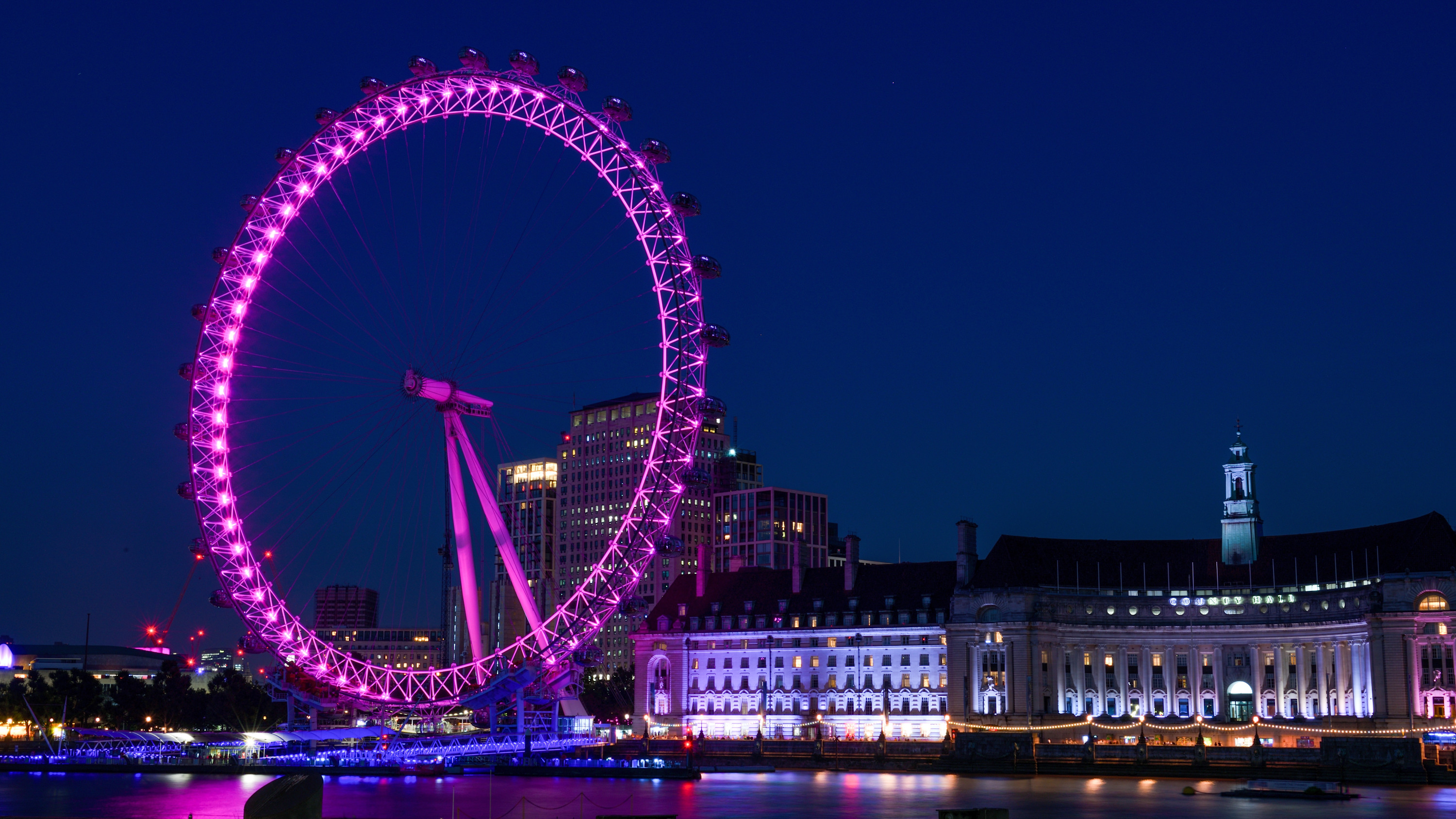
        <div class='title'>
          London Eye
        </div>
       