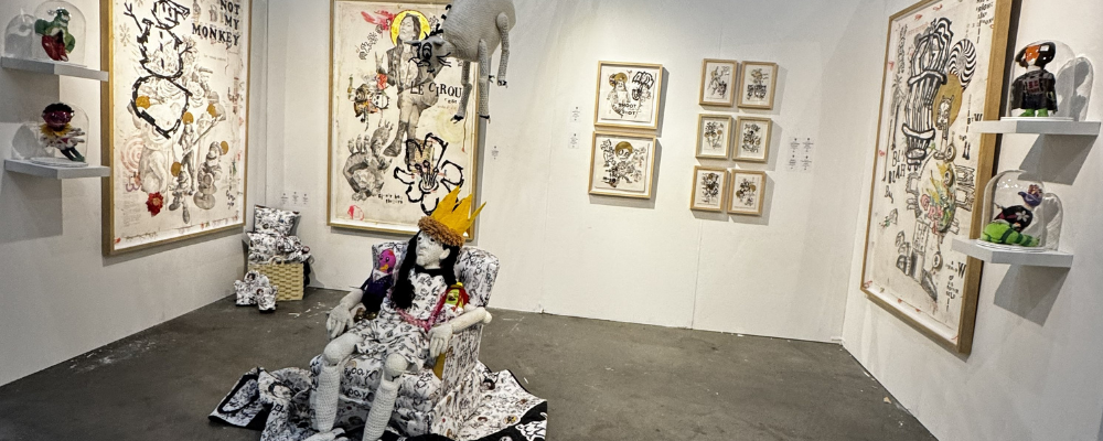 
        <div class='title'>
          Untitled design (4)
        </div>
       