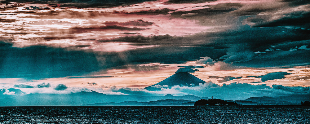 
        <div class='title'>
          Untitled design
        </div>
       