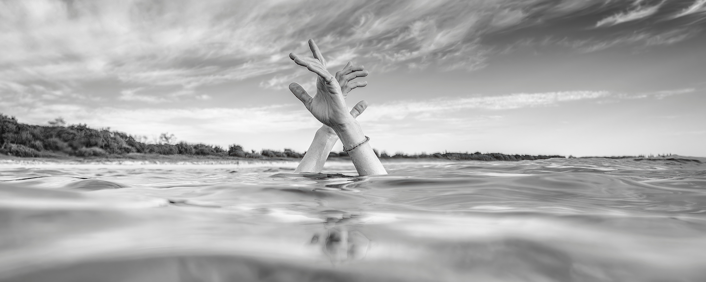 
        <div class='title'>
          2
        </div>
       