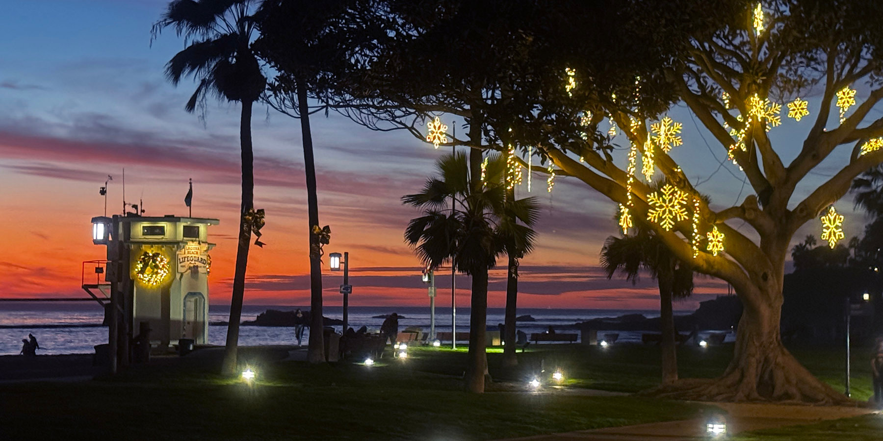 
        <div class='title'>
          slideB
        </div>
       