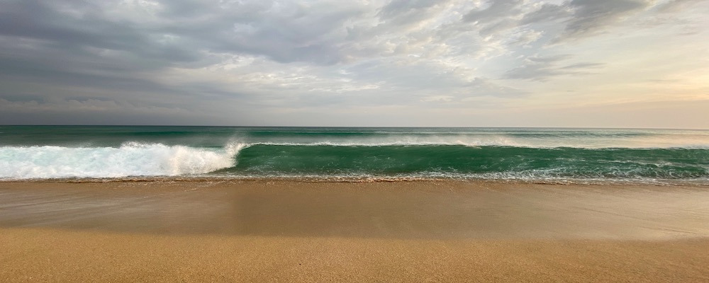 
        <div class='title'>
          Ocean Whisper   copie
        </div>
       
        <div class='description'>
          
        </div>
      