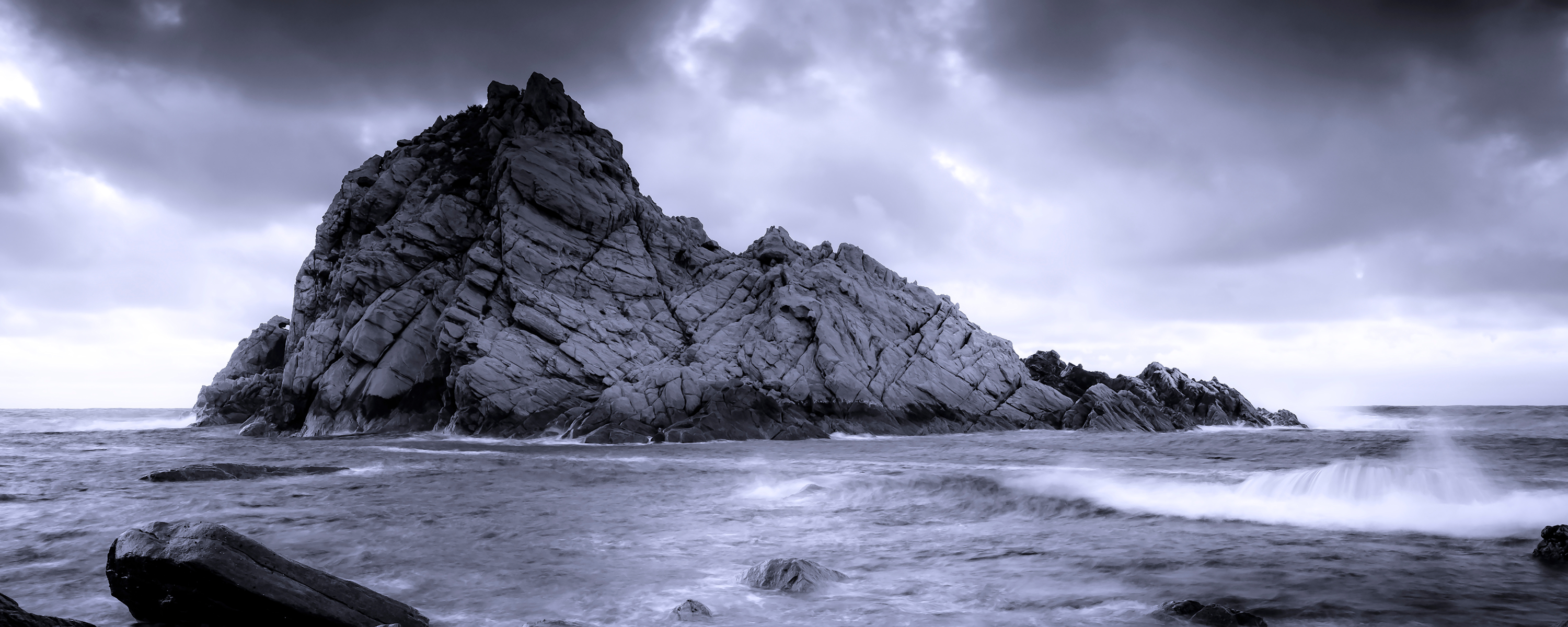 
        <div class='title'>
          3
        </div>
       