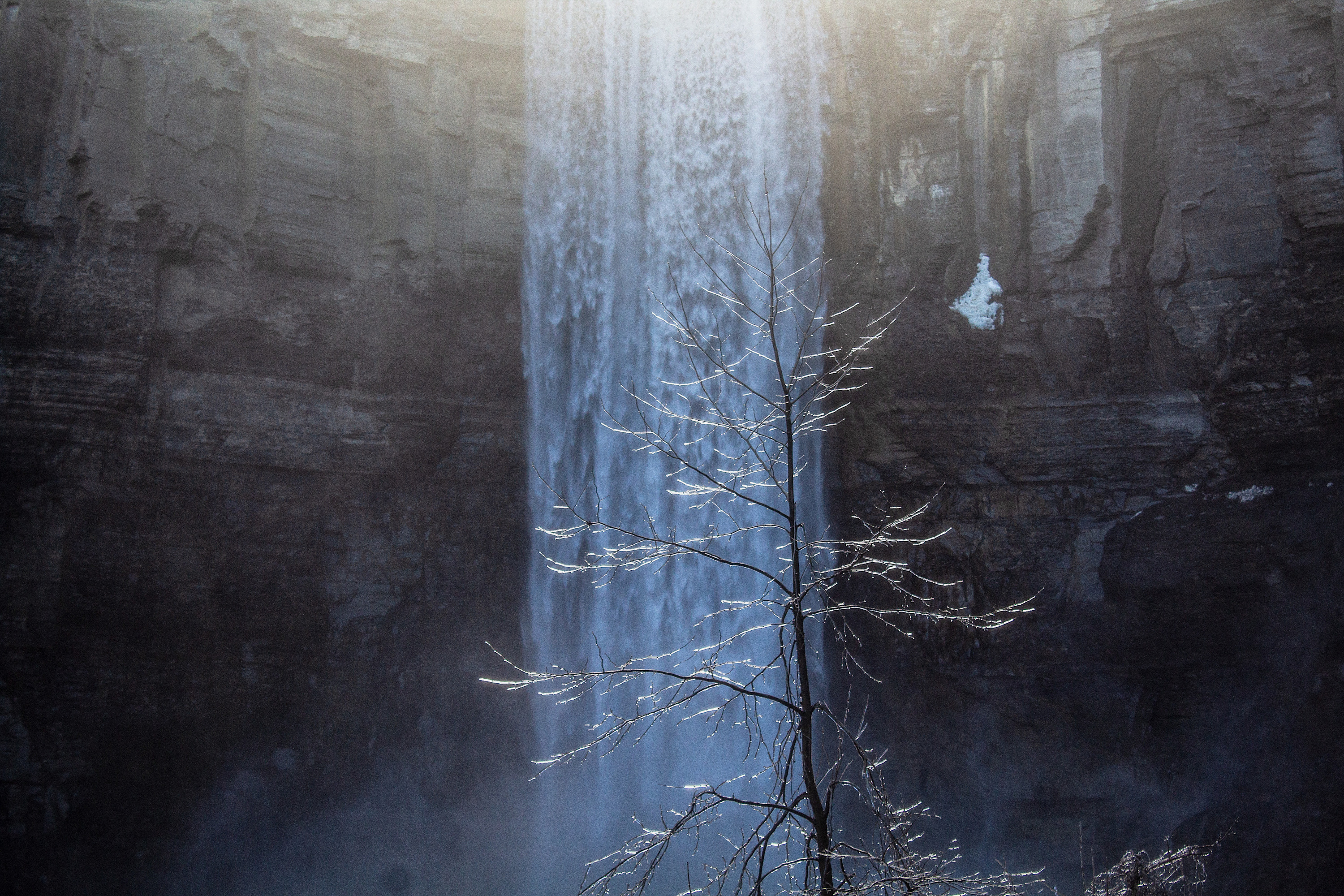 
        <div class='title'>
          Taugannock Falls State Park   Trumansburg, NY
        </div>
       